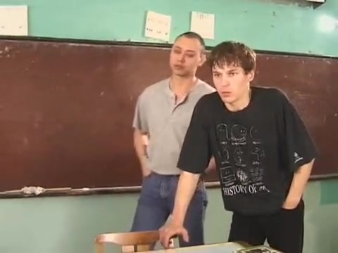 Профессор в аудитории имеет в пизду глупую лаборантку