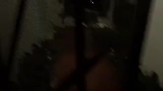 Грабители залезли через окно и поимели телку в её же доме