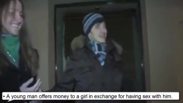 Парень проиграл свою девушку в карты и ее выебли