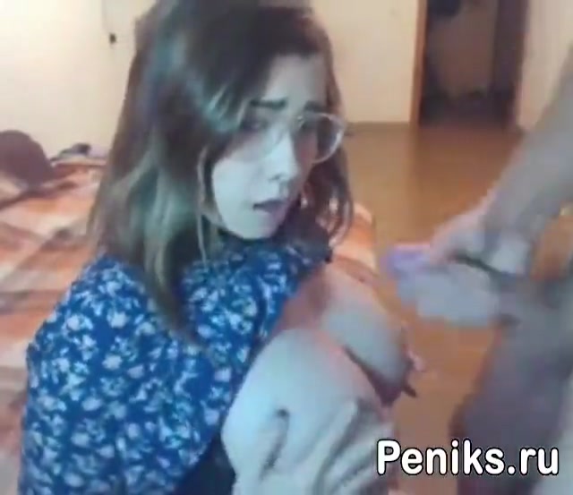 У сестрв очень большие сиськи на которые приятно кончать после минета